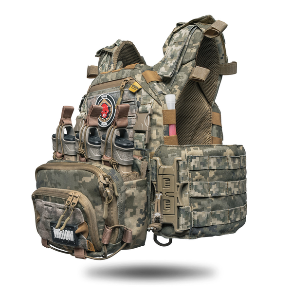 "Ghost Performance V1 Plus" body armor with quick-release system + 3 magazine pouches, with Class 2 ballistic protection, Pixel color